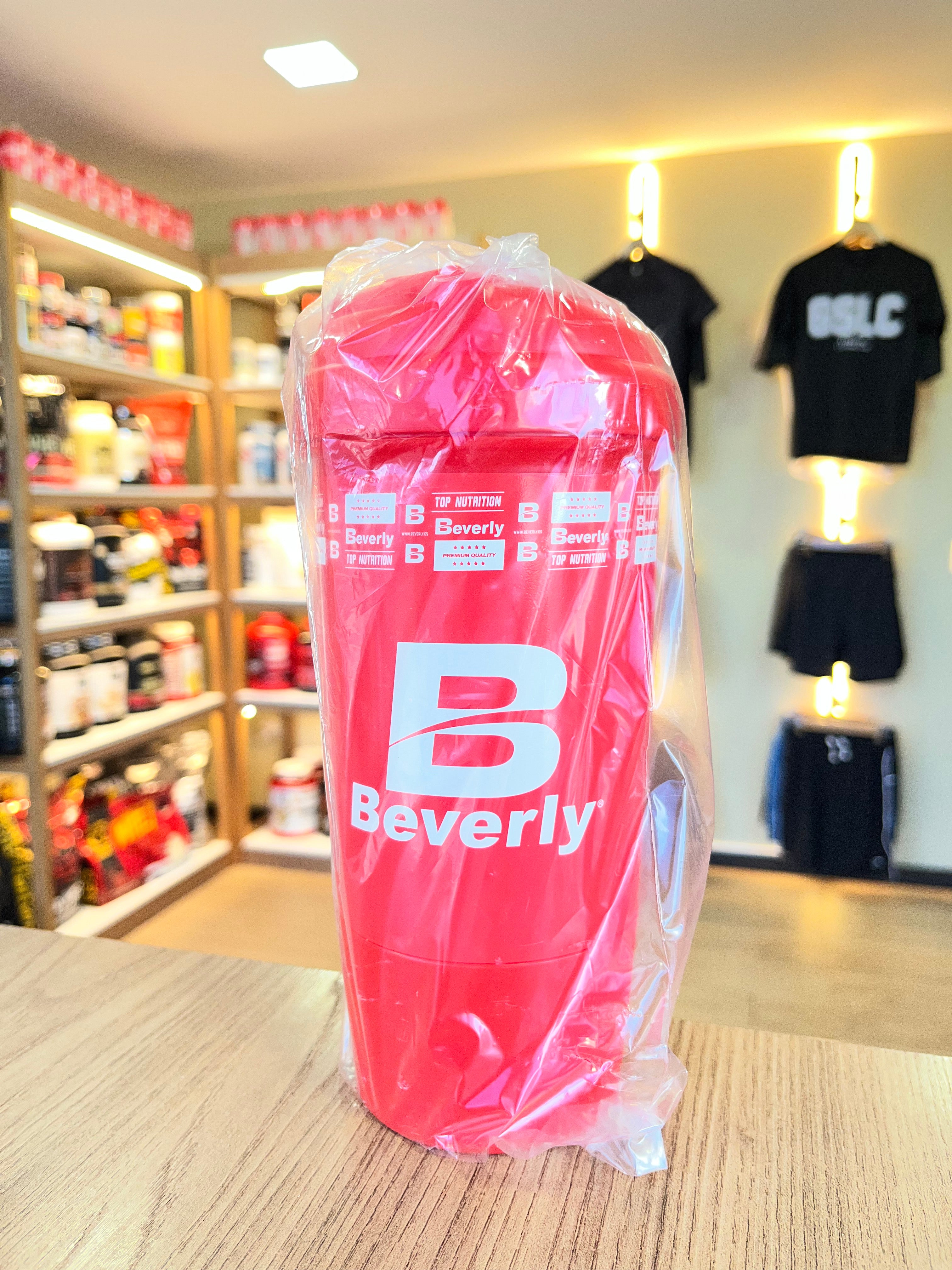 Shaker Marca Beverly con porta proteína