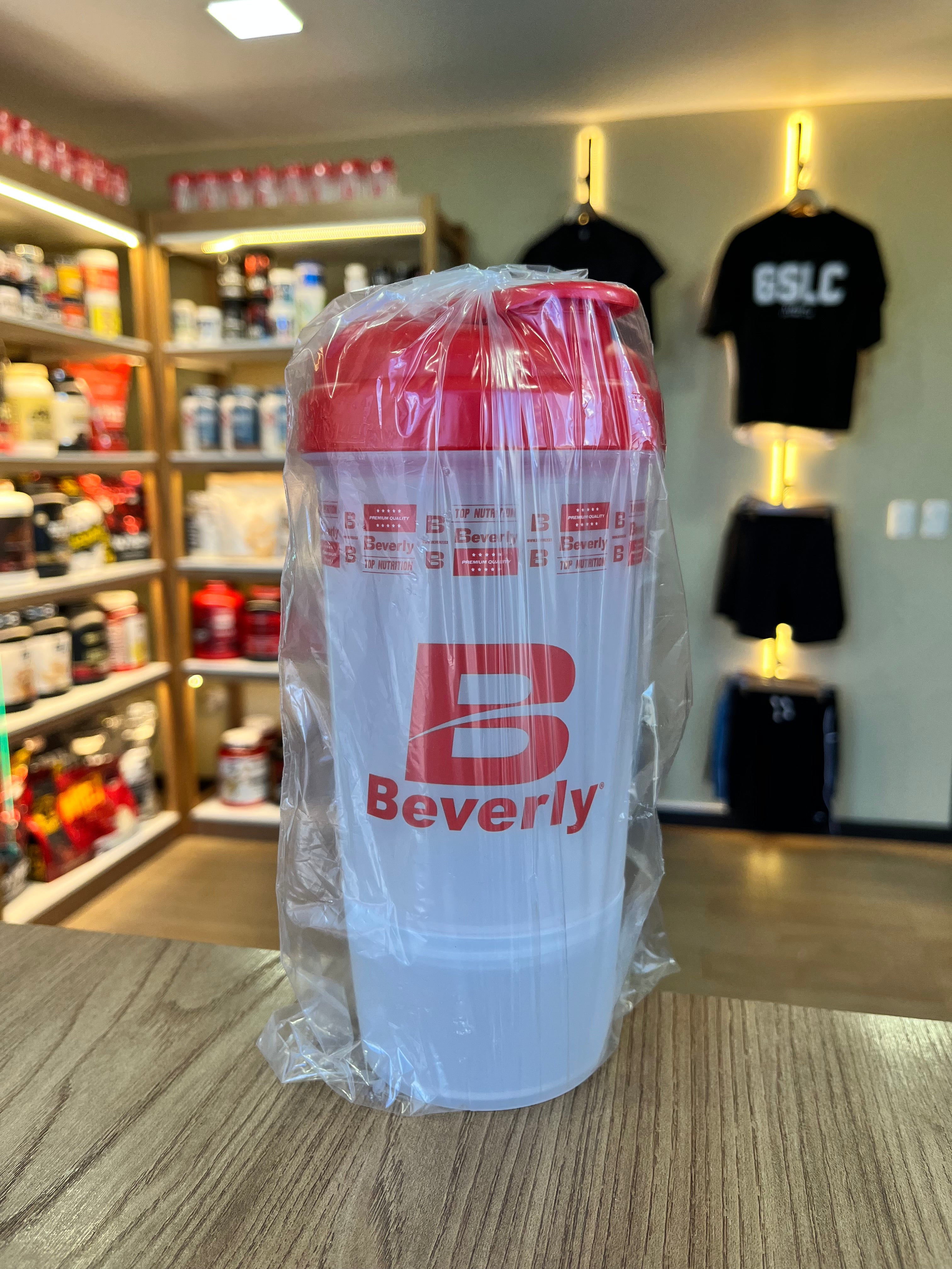 Shaker Marca Beverly con porta proteína